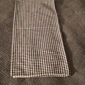 Black and White Houndstooth Scarf, W10”/L50” 184